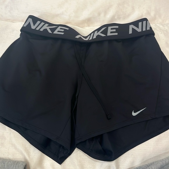 nike running shorts - Picture 1 of 1